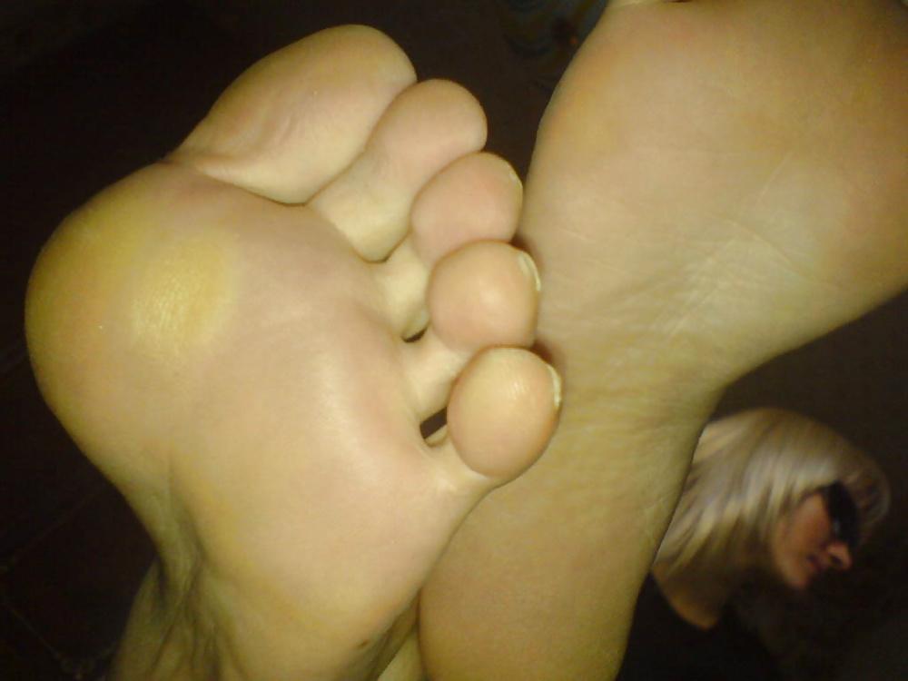 21P Feet and toes