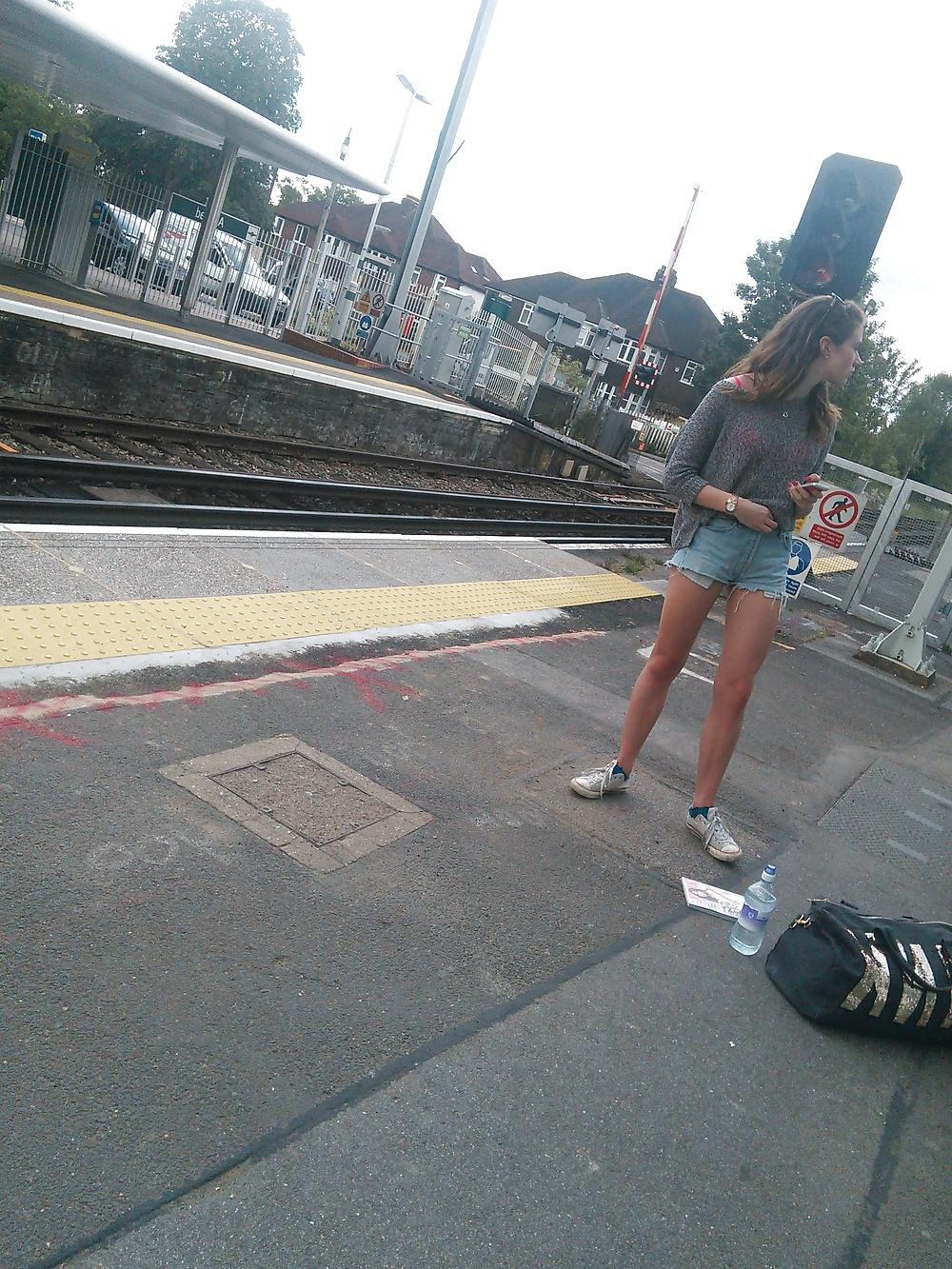 11P Londonperv's Candids 2014 - June vol 10 (Train Perving)