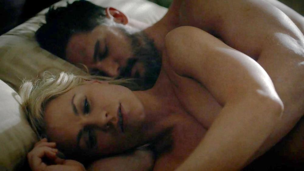 25P Anna Paquin Topless (New True Blood)
