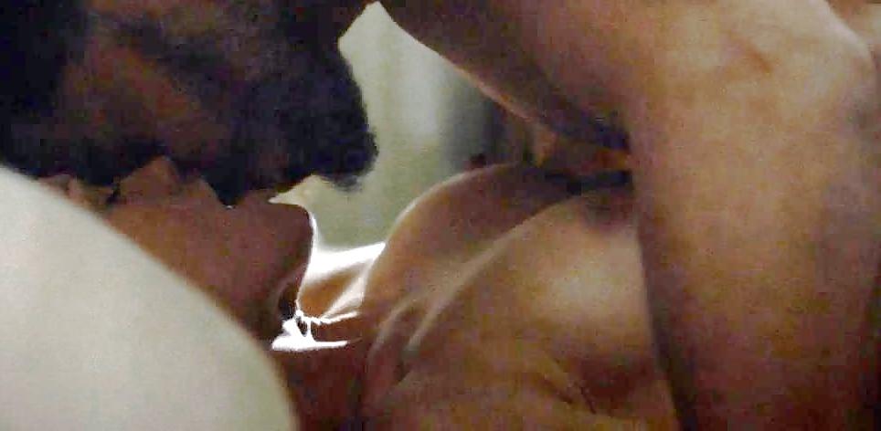 25P Anna Paquin Topless (New True Blood)