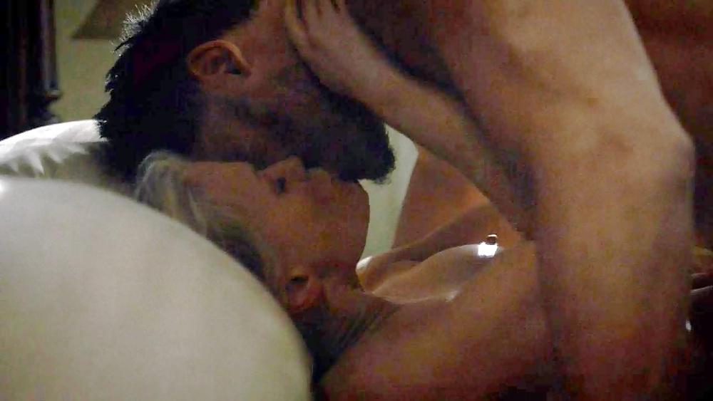 25P Anna Paquin Topless (New True Blood)