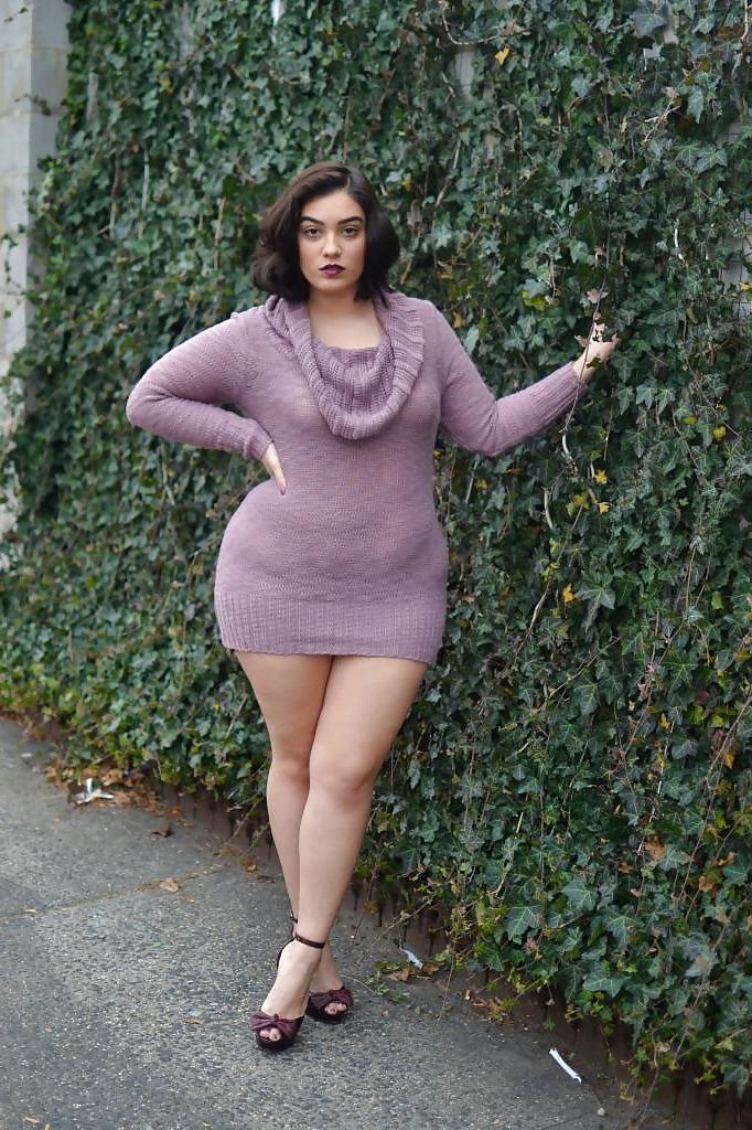 8P Plus Size Model Goddess: Nadia Aboulhosn