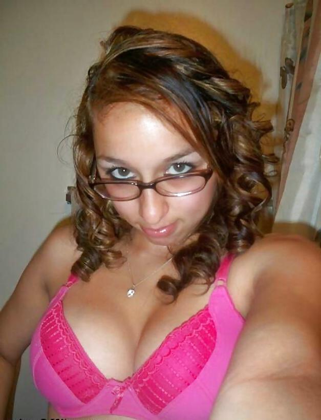 5P Cute teen with nice boobs