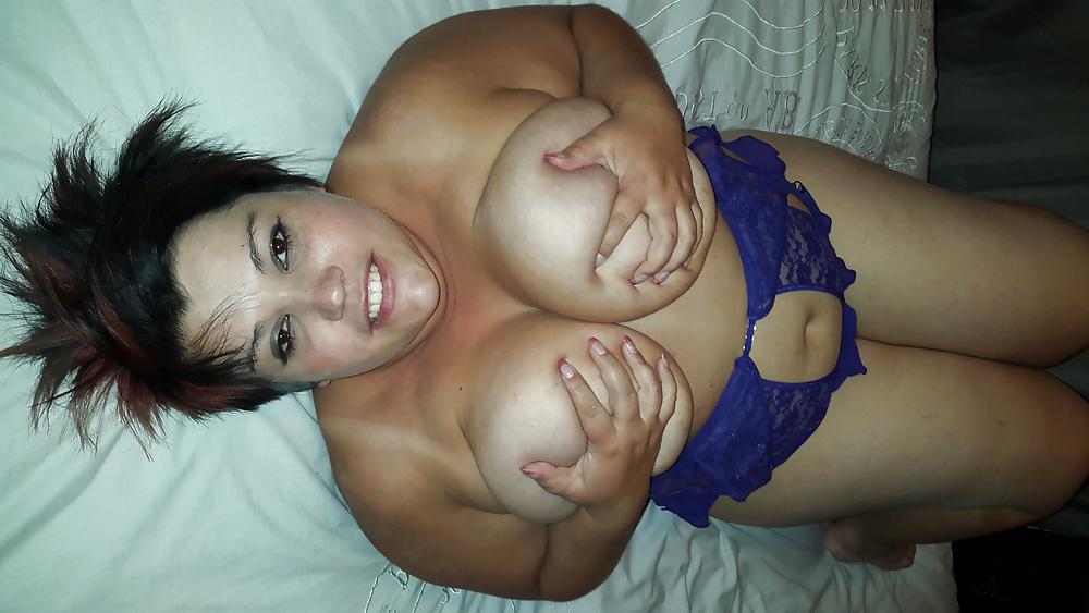 25P Bbw wife in lingerie and heels for bbc