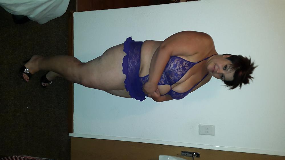 25P Bbw wife in lingerie and heels for bbc
