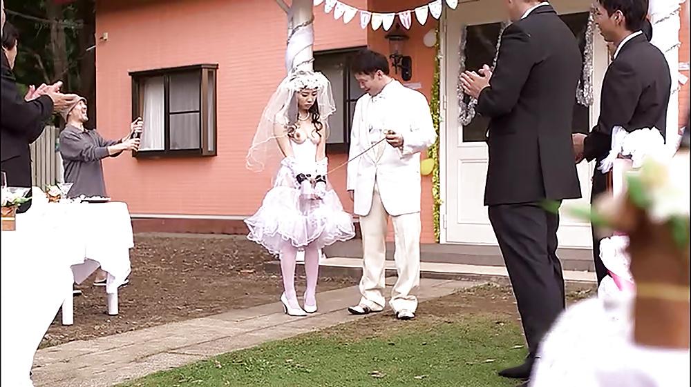 22P Japanese bride fucked in public