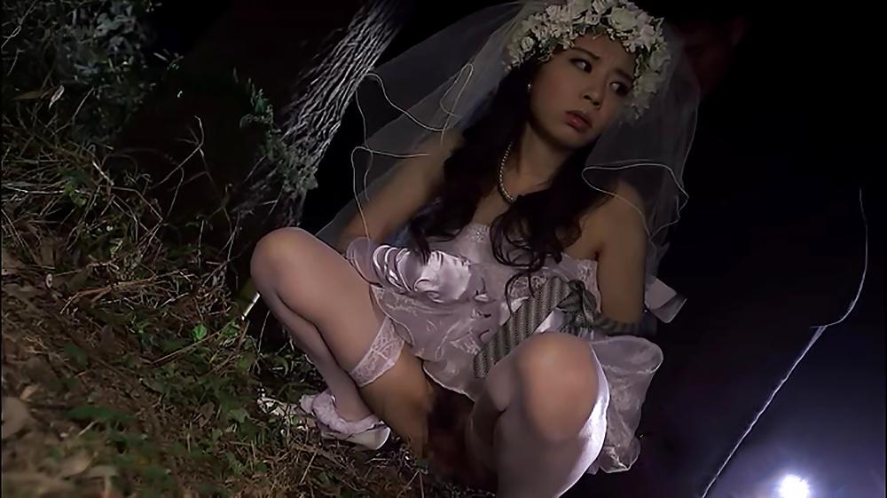22P Japanese bride fucked in public