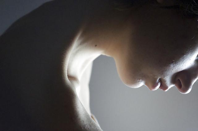 14P Female shoulder  