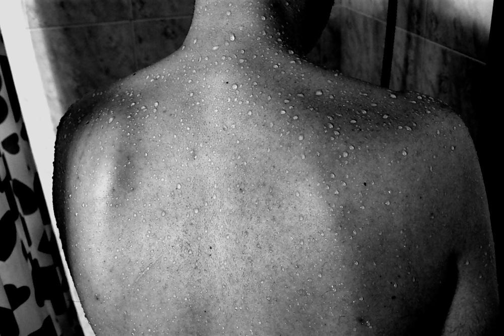 14P Female shoulder  