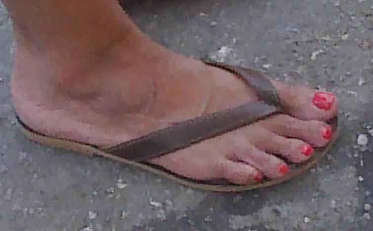 25P GREEK FEET