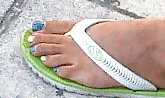 25P GREEK FEET