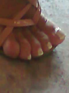 25P GREEK FEET