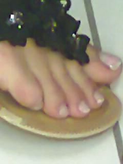 25P GREEK FEET