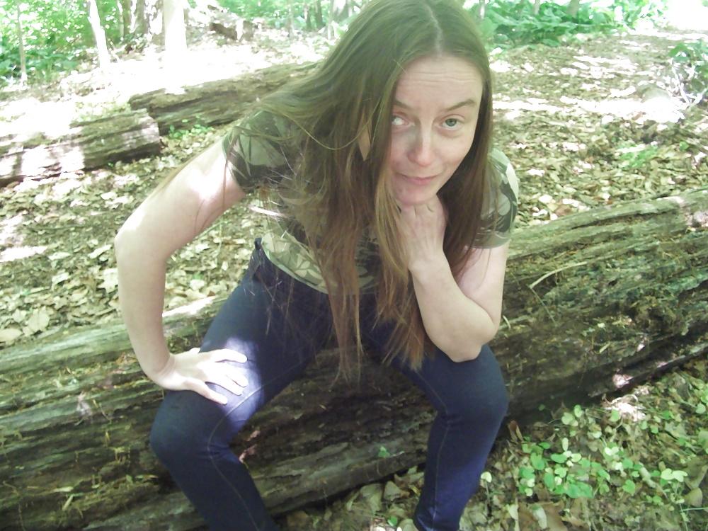 9P Outdoors babe tight pussy little tits flashing in public 