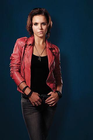 9P Actrice Paloma Kwiatkowski (from Bates Motel)