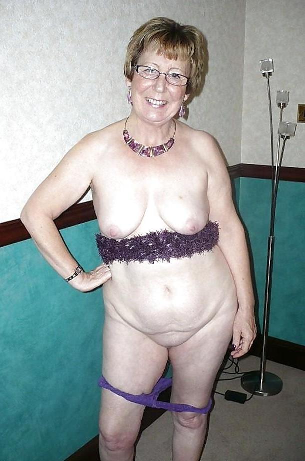 10P Hot Ladies In Glasses 1