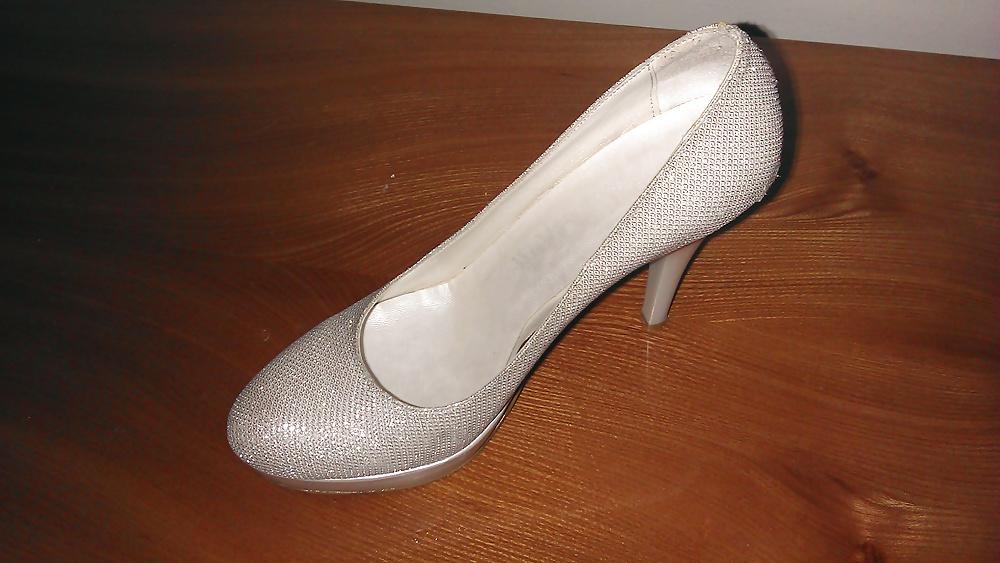 9P Found bitch highheel on the highway