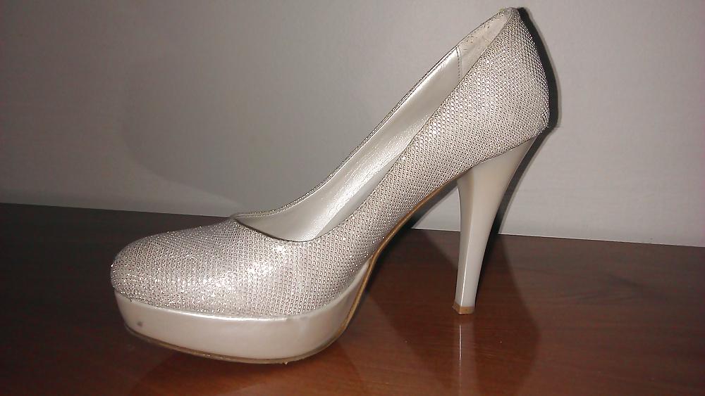 9P Found bitch highheel on the highway