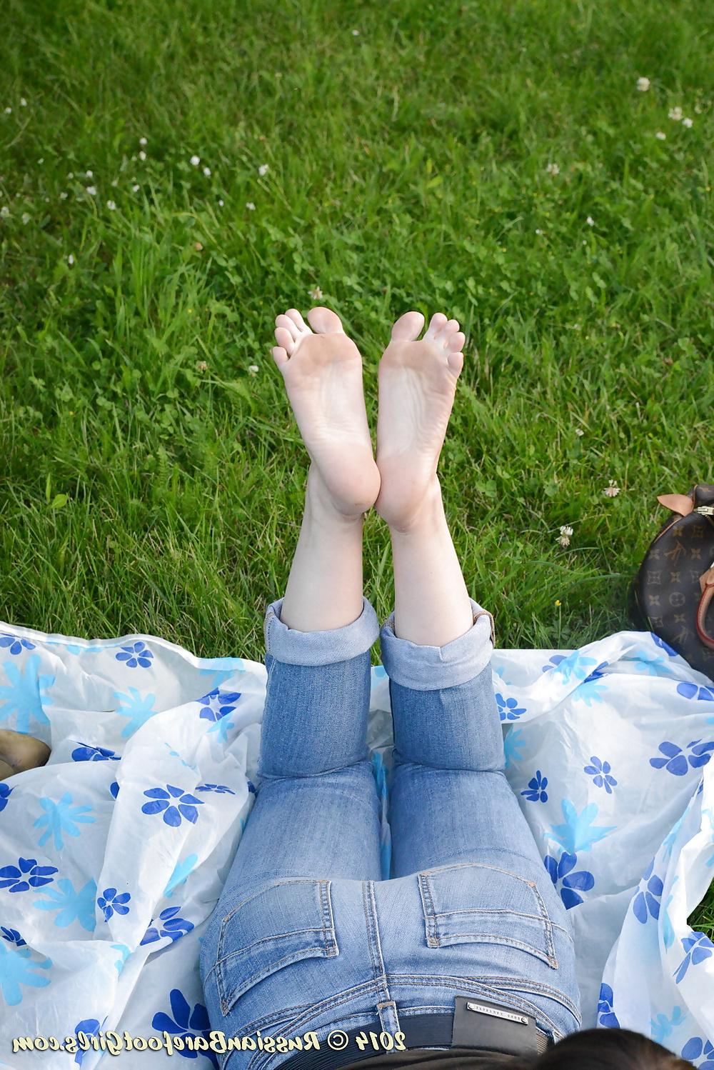 25P Very sexy feet