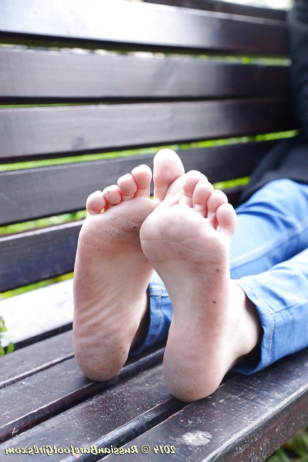 25P Very sexy feet
