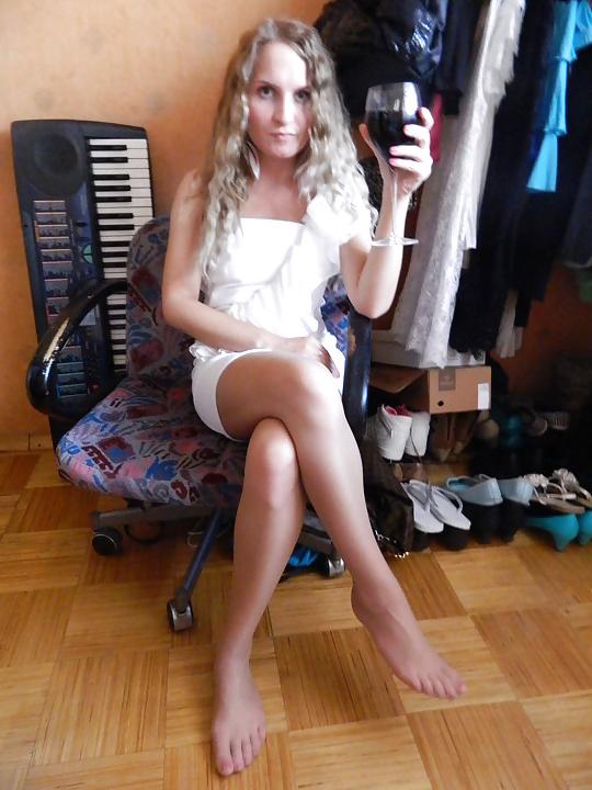 25P July 2014 party Girls Feet and Legs