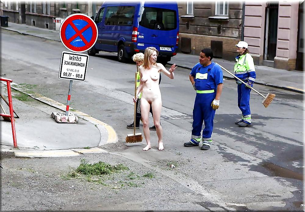 25P Lion's: Naked and Free - nude in public ! (2)