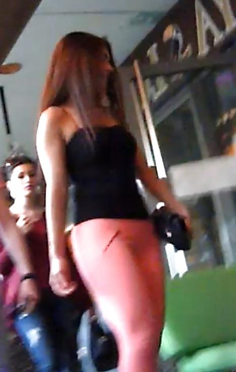 25P Very hot tanned bitch in tight pants touch of cameltoe
