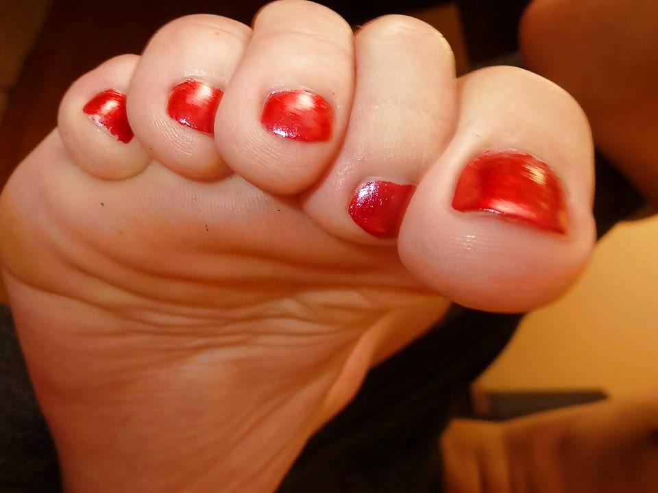 25P Friends feet and soles
