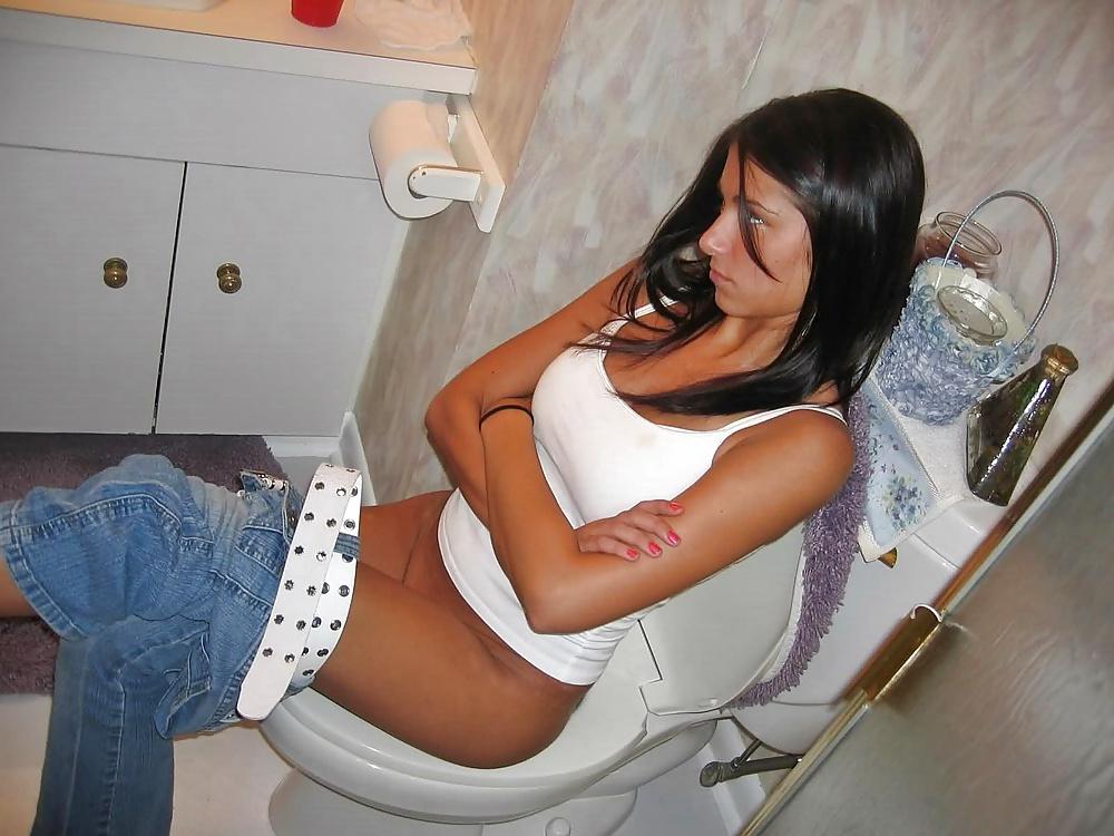 24P Toilet