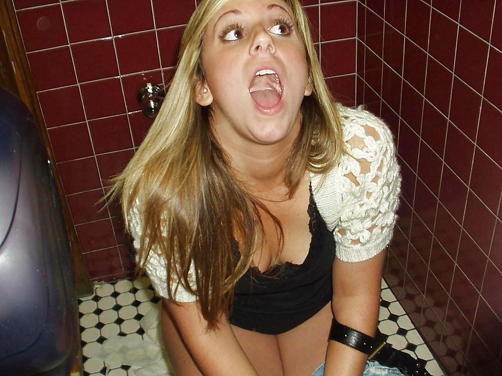 24P Toilet