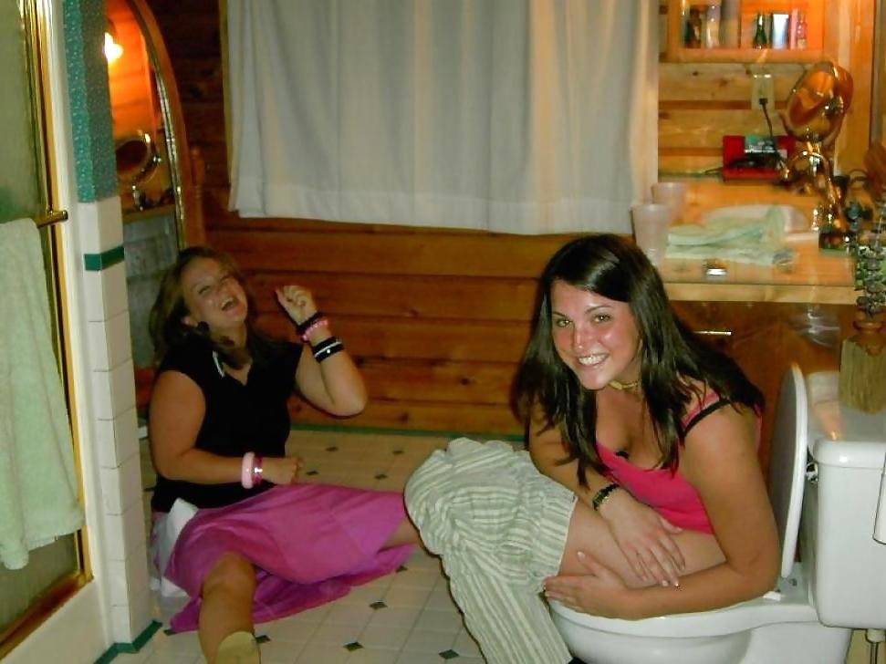 24P Toilet