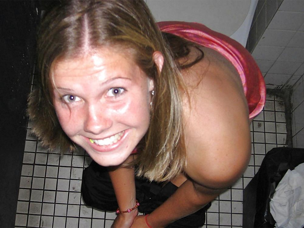 24P Toilet