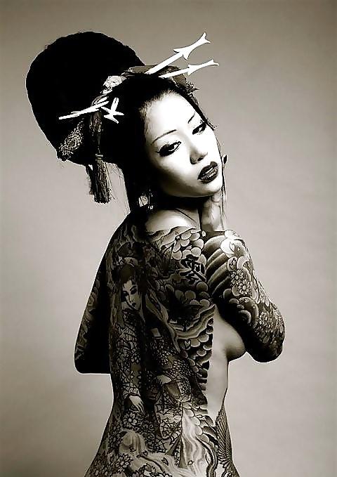 25P Artful Art Of Body Art: Ink #22