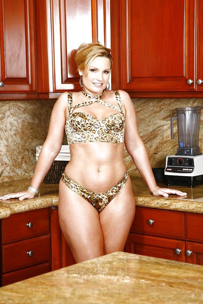 16P Flower Tucci Loves BBC