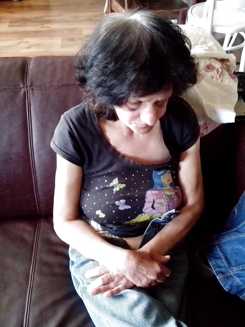 8P Maria do Carmo 60 yo accepted few money to do only that