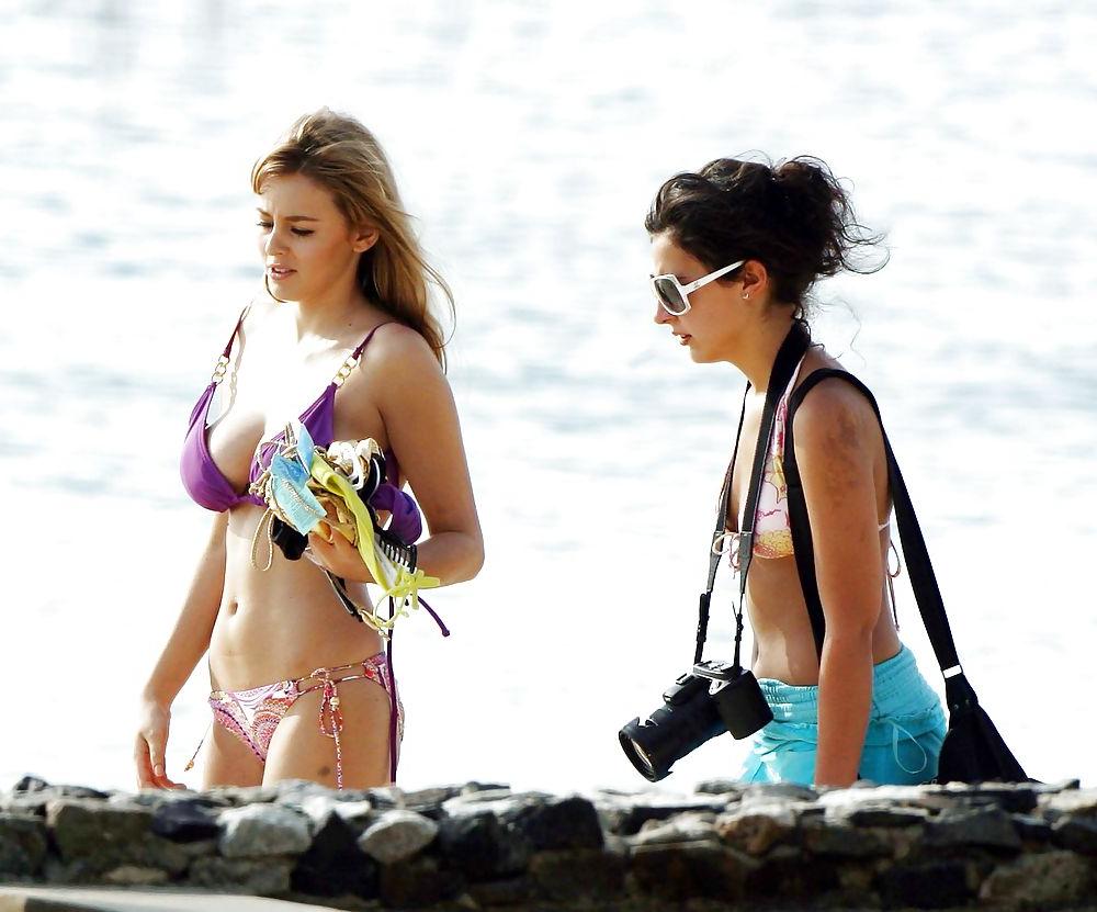 22P Keeley Hazell Topless Various Bikinis