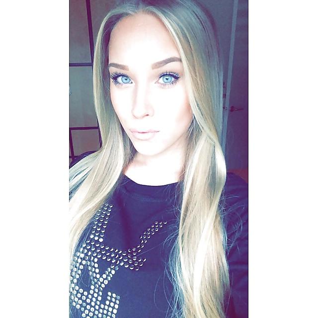 25P Blonde Bitch