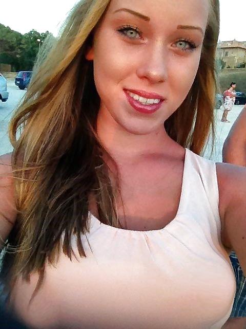 25P Blonde Bitch