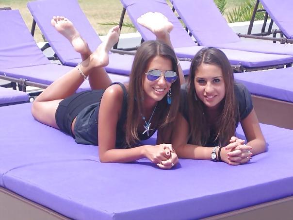 13P Feet soles amiche friend comment and cum 