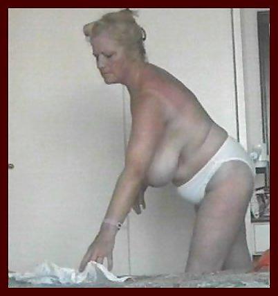 4P Spying on Big-Titted Mature Mom