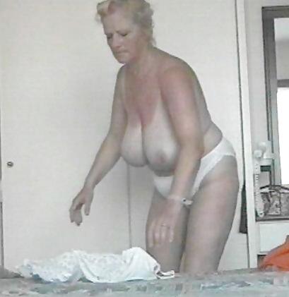 4P Spying on Big-Titted Mature Mom
