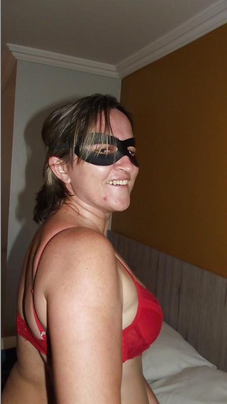 19P Esposa mascarada no motel
