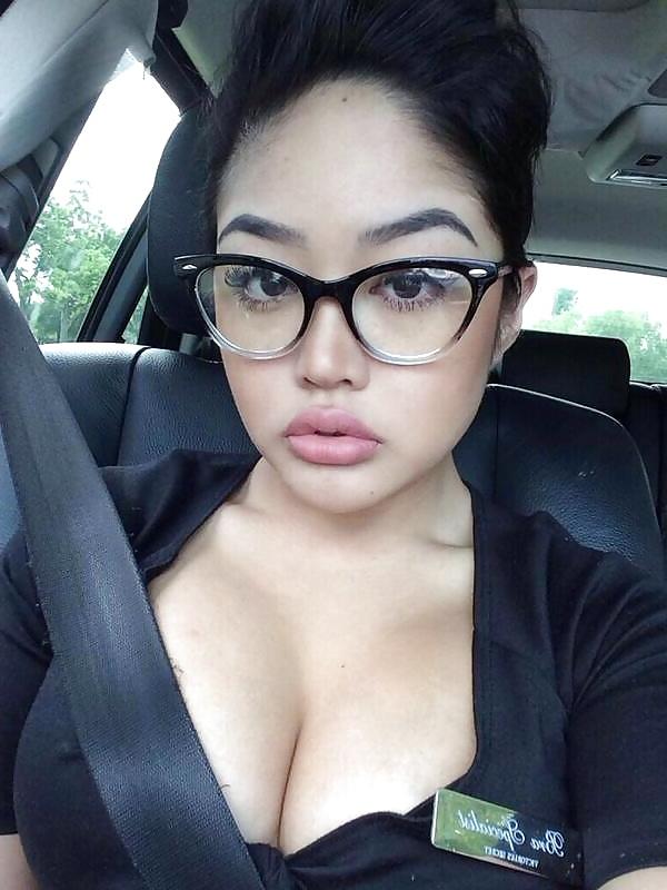 9P Pretty Female Face