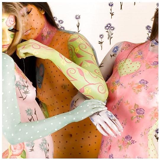 7P Body paint art ....