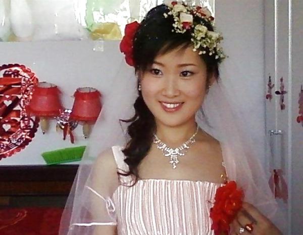 12P Chinese bride nude on webcam