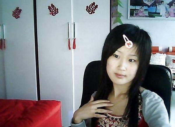 12P Chinese bride nude on webcam
