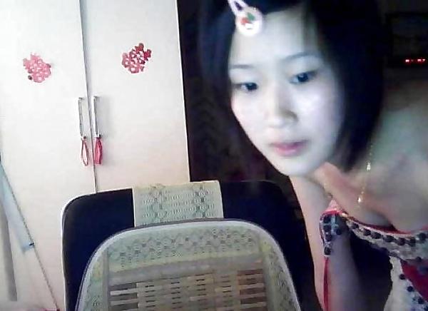 12P Chinese bride nude on webcam