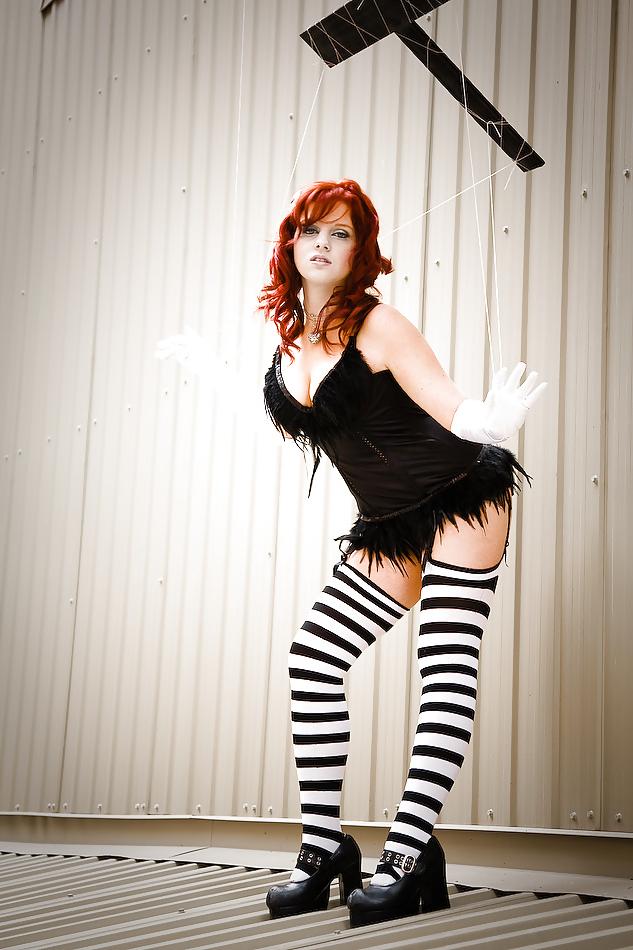 15P Chicks with white velvet gloves