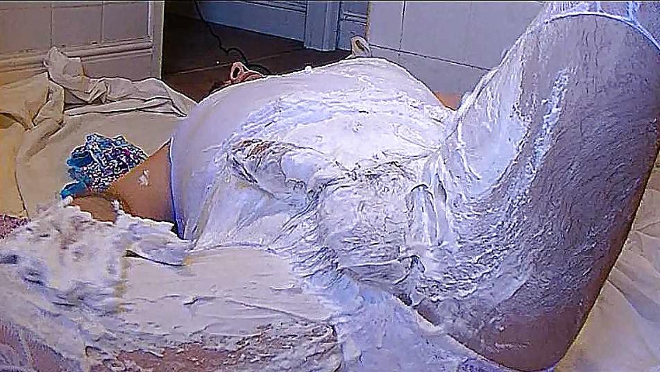 25P Kinky Shaving foam wanking