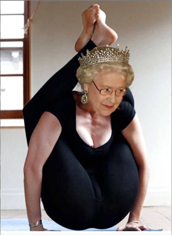 16P Her Majesty the Queen-num-001
